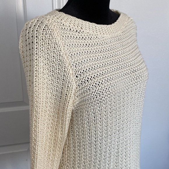 Boden Sweaters - Boden chunky cream knit sweater with quarter length sleeves.